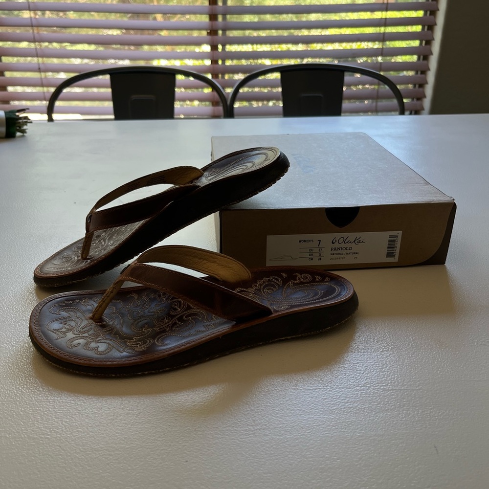 Olukai - Picture 4 of 6